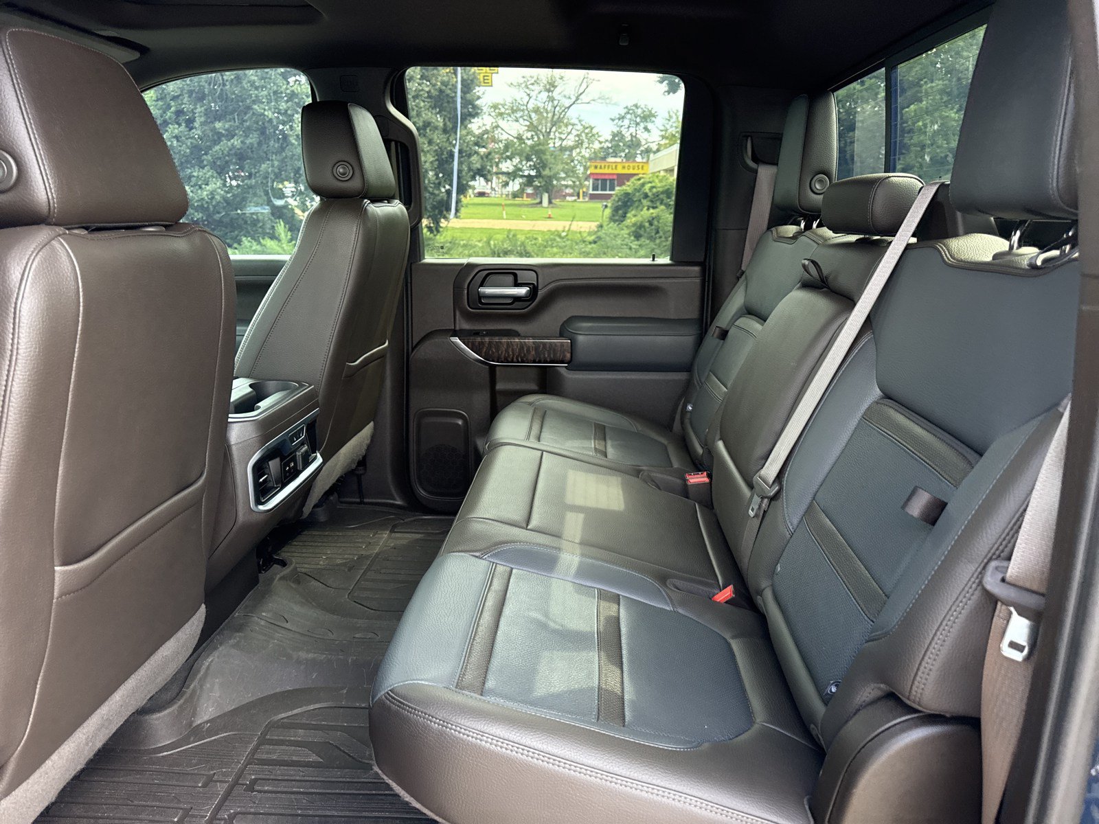 Used 2020 GMC Sierra 2500 Denali w/ Denali Ultimate Package AWD/4WD image 14