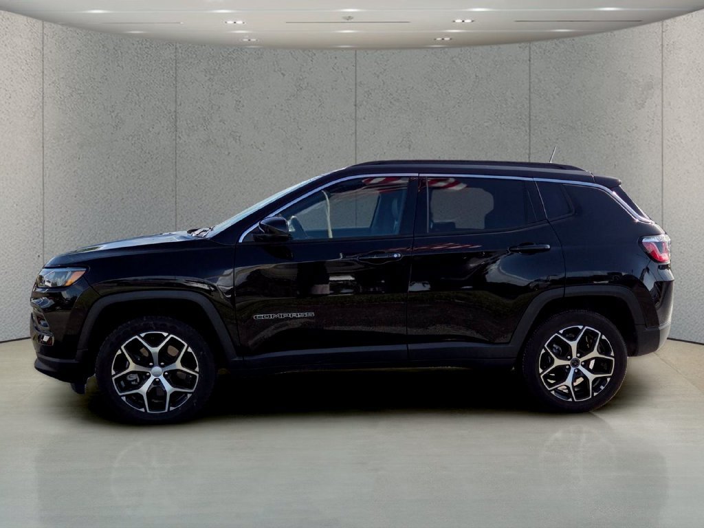 Used 2025 Jeep Compass Limited AWD/4WD image 10