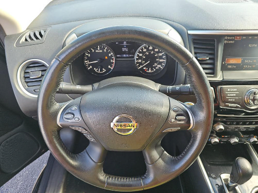 Used 2019 Nissan Pathfinder SV FWD image 5