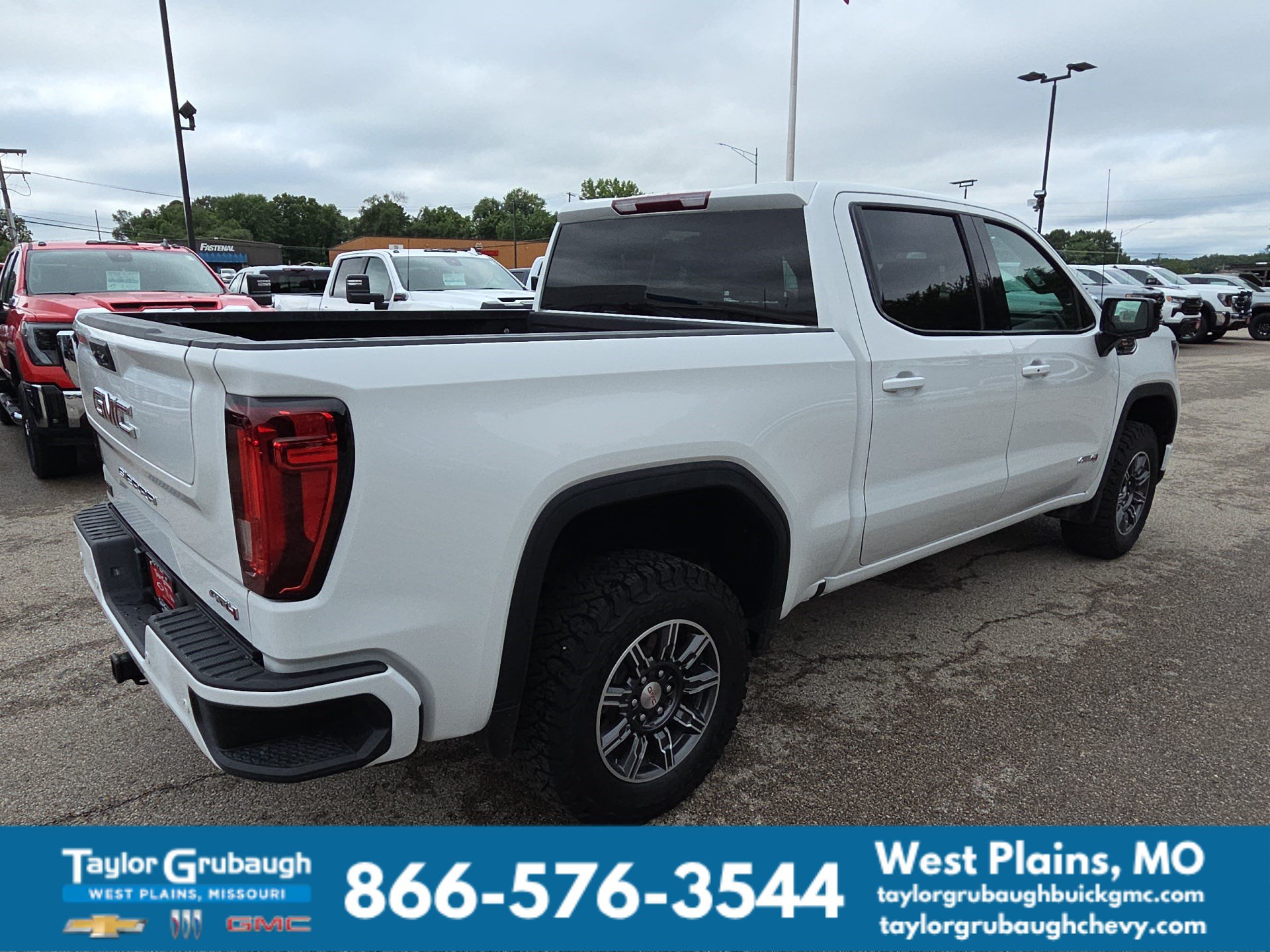 Certified 2025 GMC Sierra 1500 AT4 AWD/4WD image 10