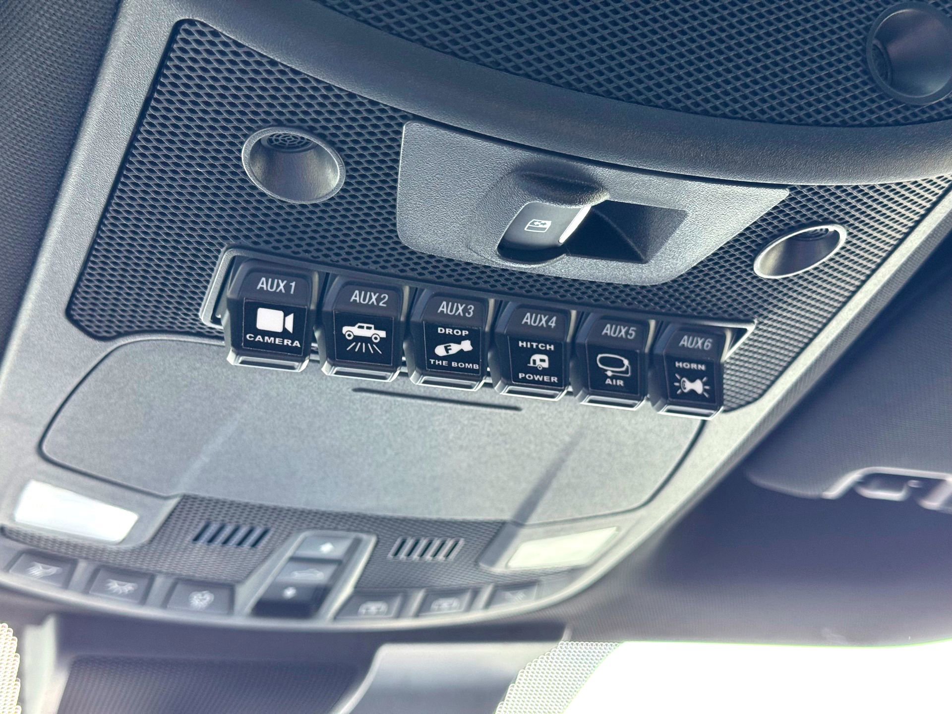 Used 2022 Ford F450 Platinum w/ FX4 Off-Road Package image 33