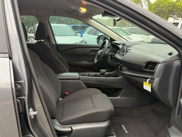 Used 2025 Nissan Rogue S FWD image 15