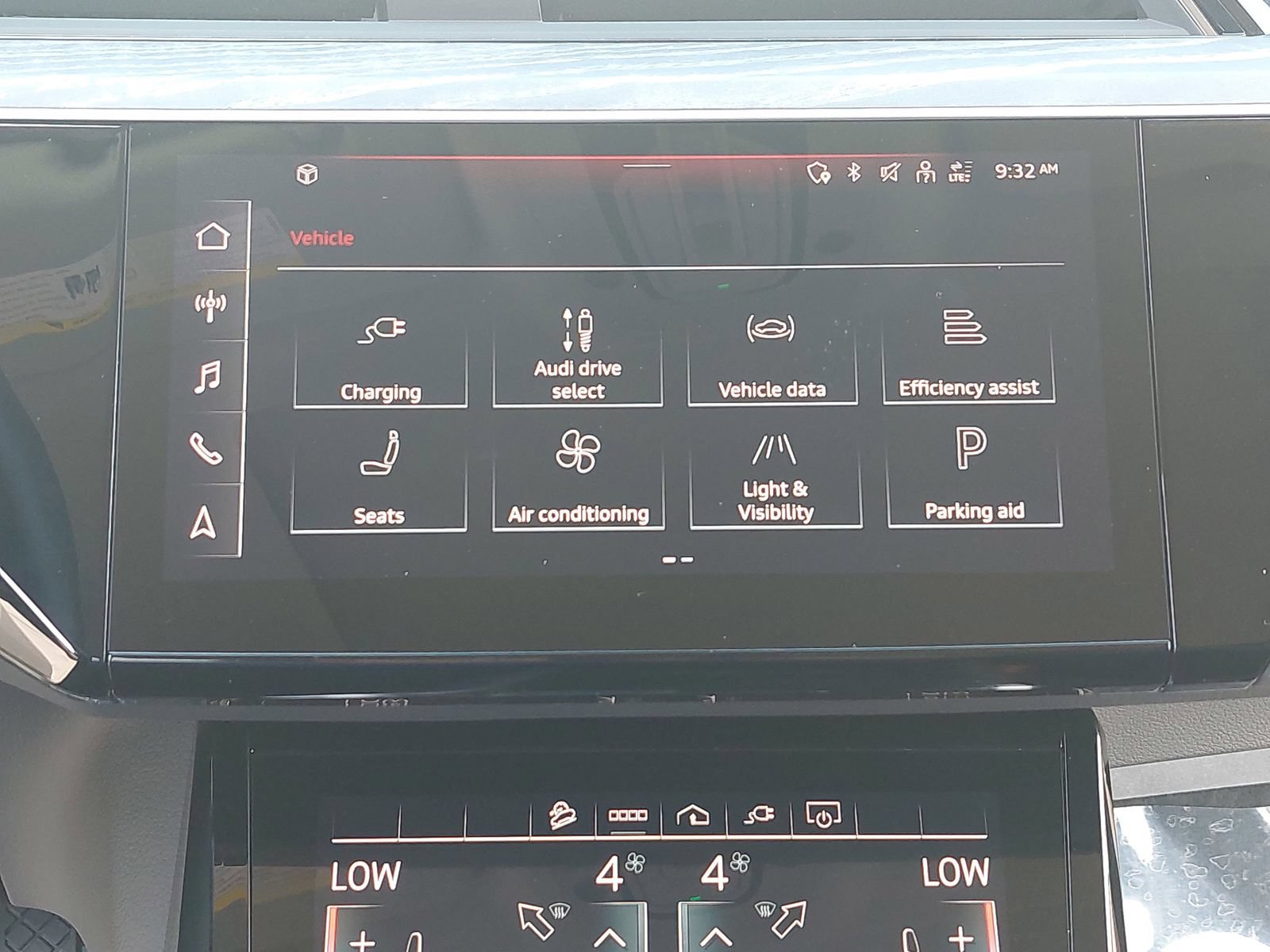 Used 2024 Audi Q8 e-tron Premium Plus w/ Premium Plus Package AWD/4WD image 27