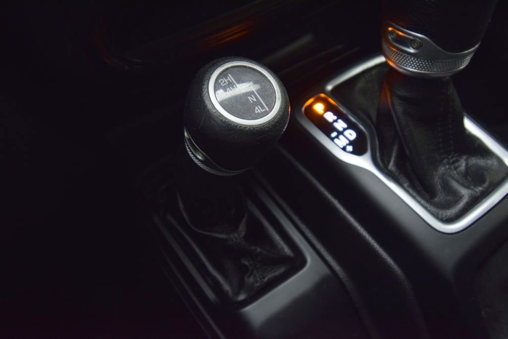 Used 2022 Jeep Wrangler Sport image 22