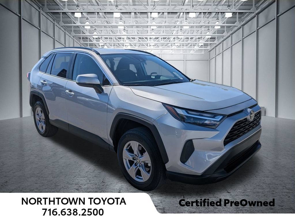 Used 2025 Toyota RAV4 XLE AWD/4WD image 14