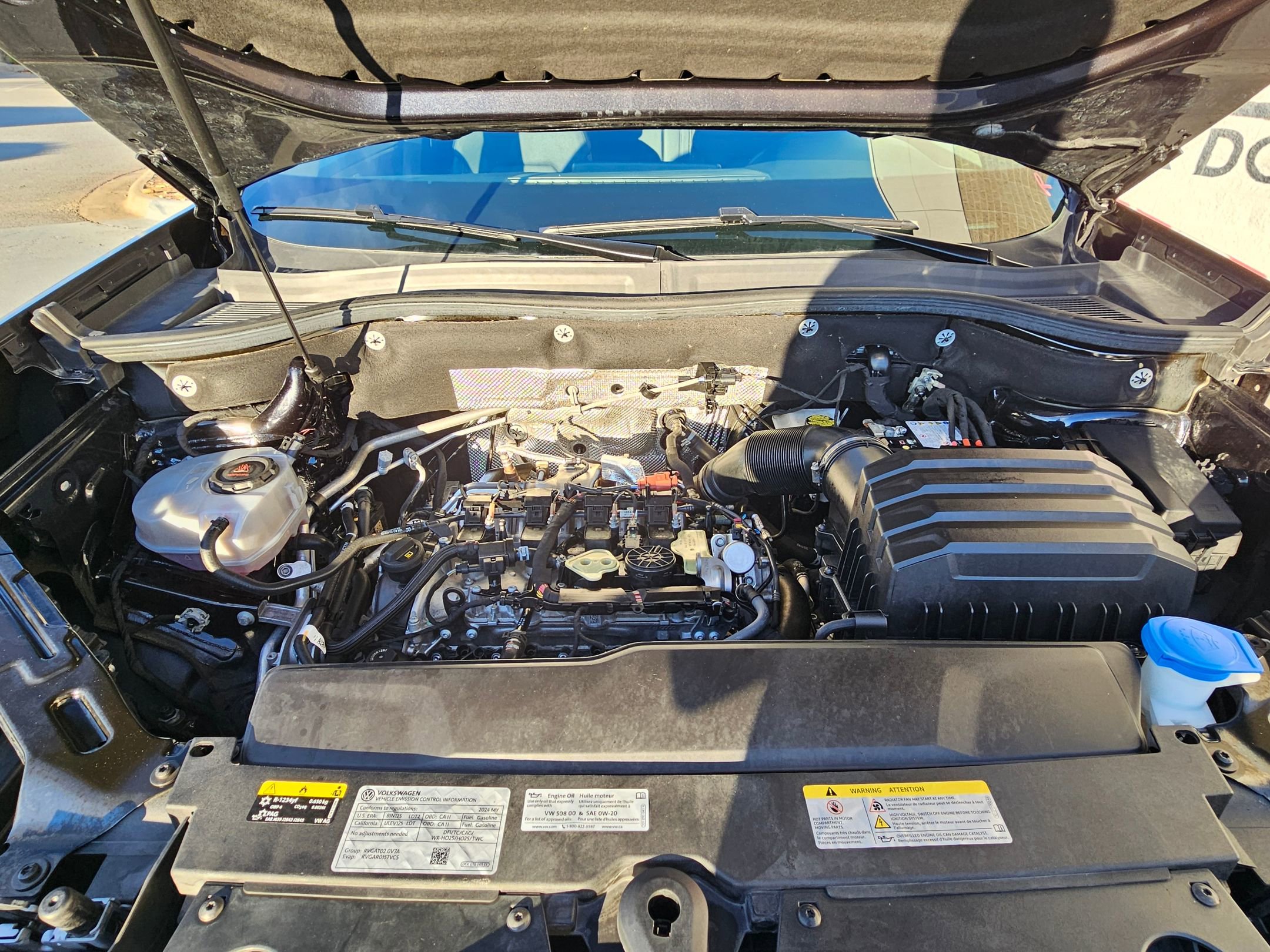 Used 2024 Volkswagen Atlas SE image 32