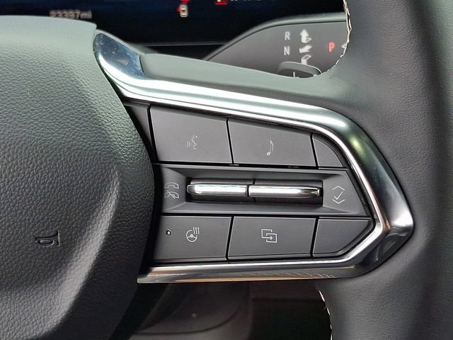 Used 2026 Chevrolet Traverse LT AWD/4WD image 24
