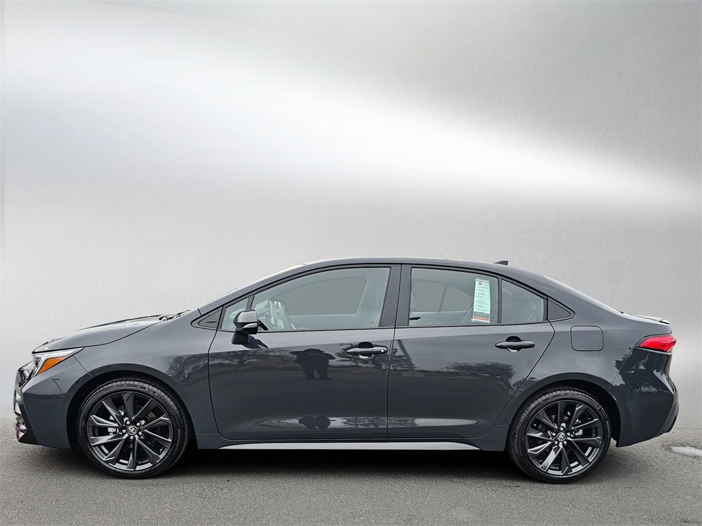 Used 2025 Toyota Corolla SE image 8