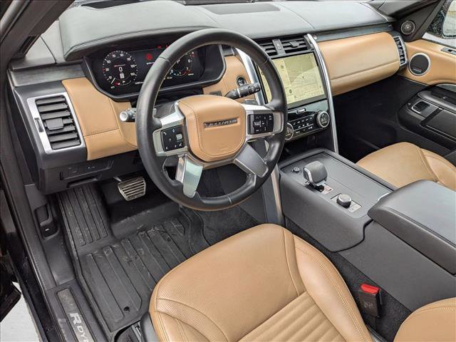 Used 2023 Land Rover Discovery HSE R-Dynamic AWD/4WD image 10