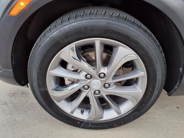 Used 2022 Buick Encore GX Essence w/ Experience Buick Package FWD image 22