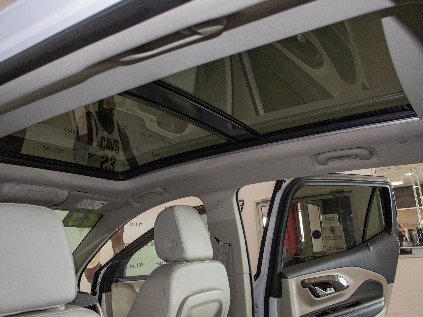 Used 2023 GMC Terrain Denali image 14