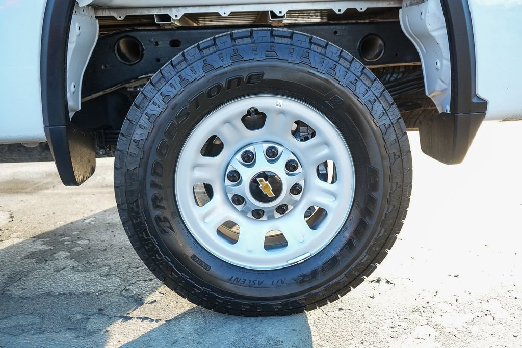 Used 2025 Chevrolet Silverado 2500 LT w/ Convenience Package image 12