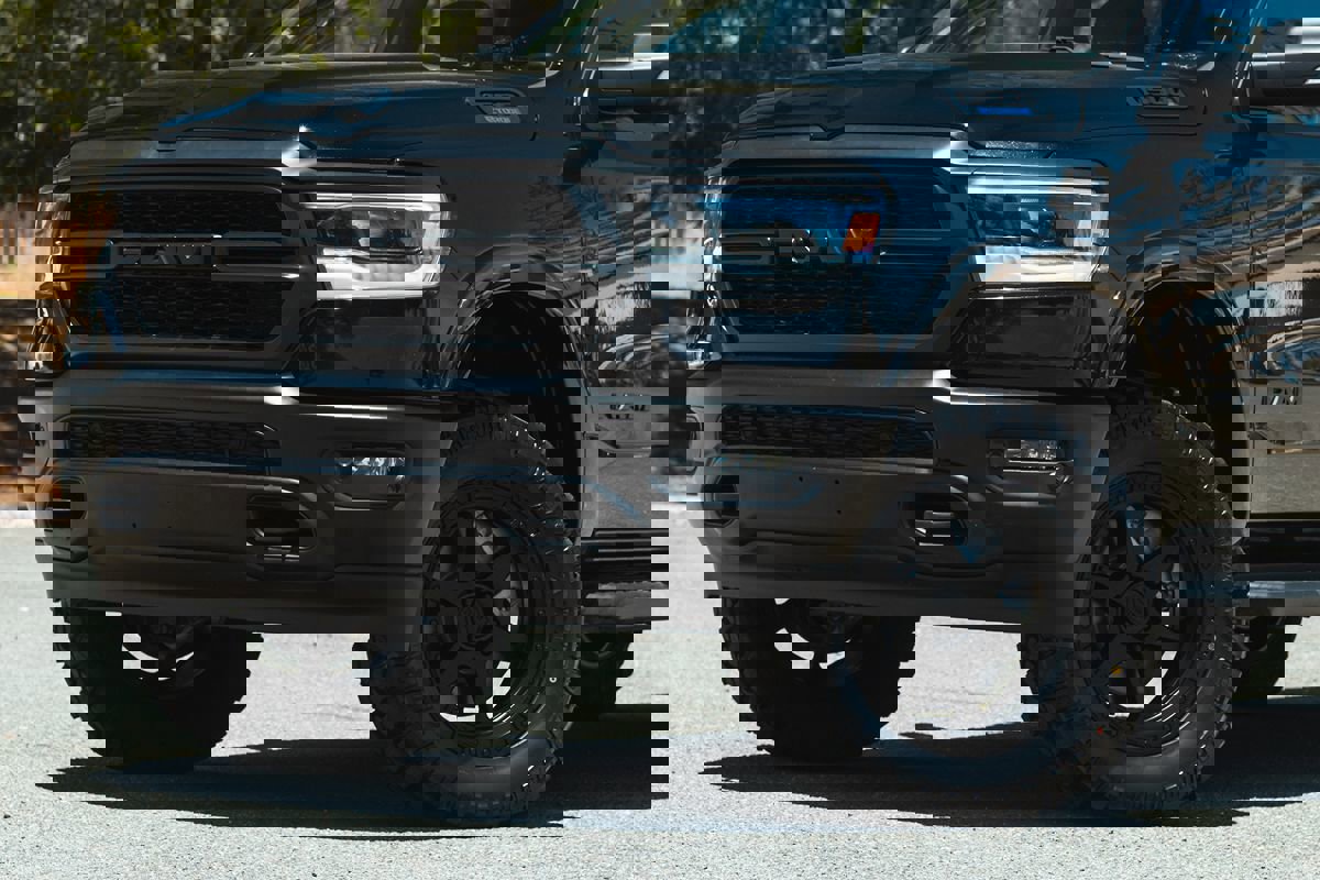 Used 2022 RAM 1500 Big Horn w/ Built-to-serve Edition image 2