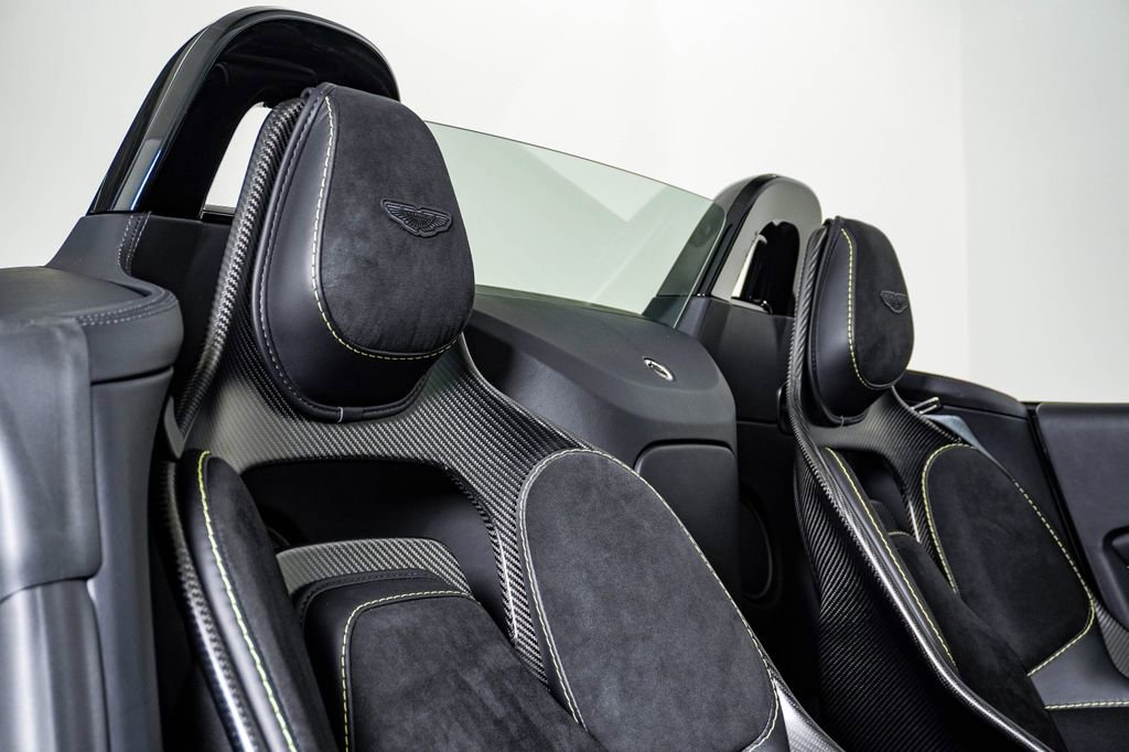 Used 2023 Aston Martin V12 Vantage Roadster image 22