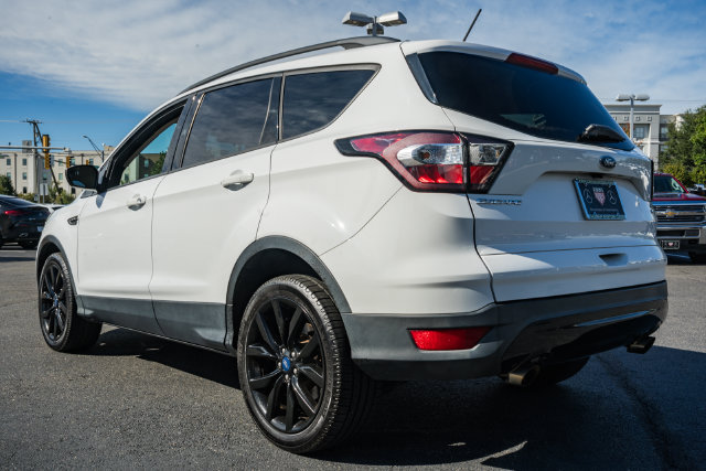 Used 2018 Ford Escape SE w/ SE Sport Appearance Package AWD/4WD image 5