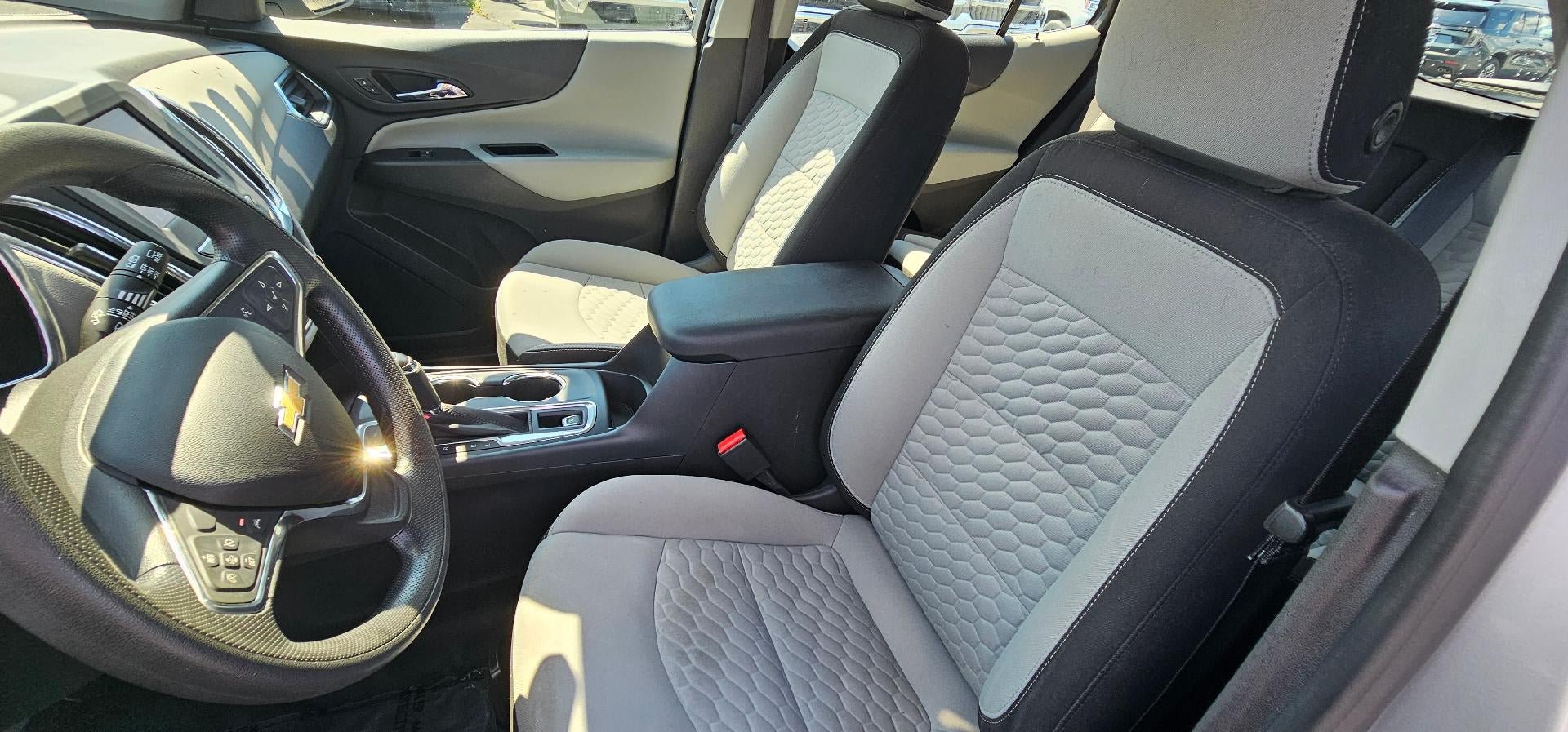 Used 2020 Chevrolet Equinox LS AWD/4WD image 10