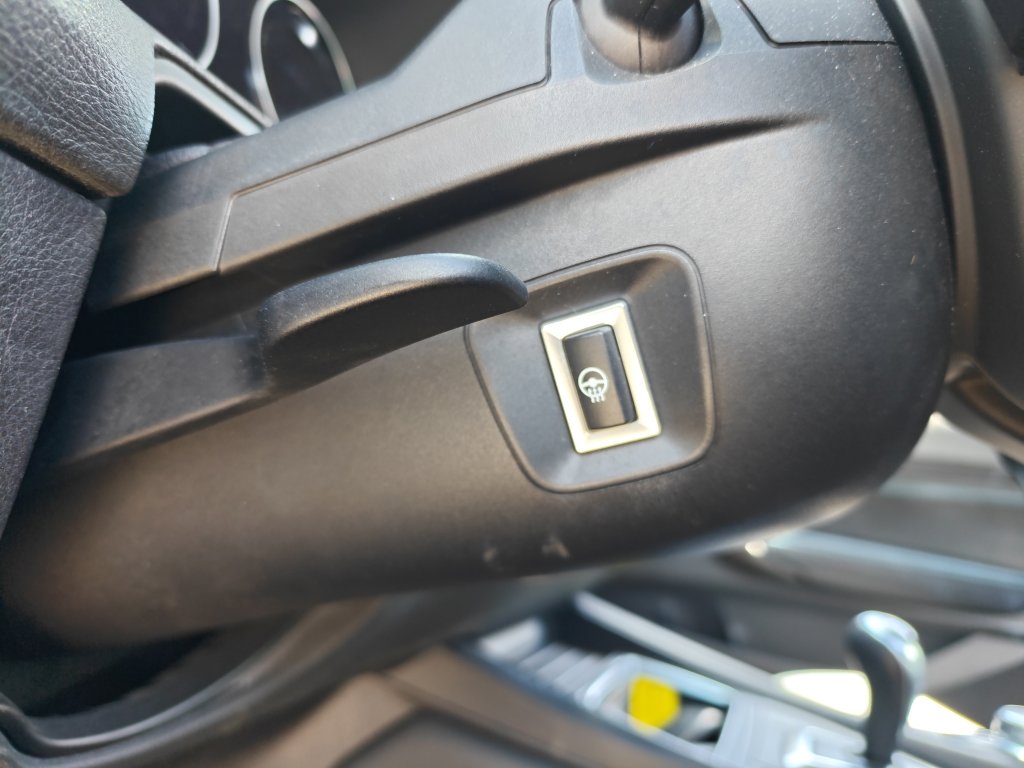 Used 2018 BMW M2 w/ Executive Package RWD image 13