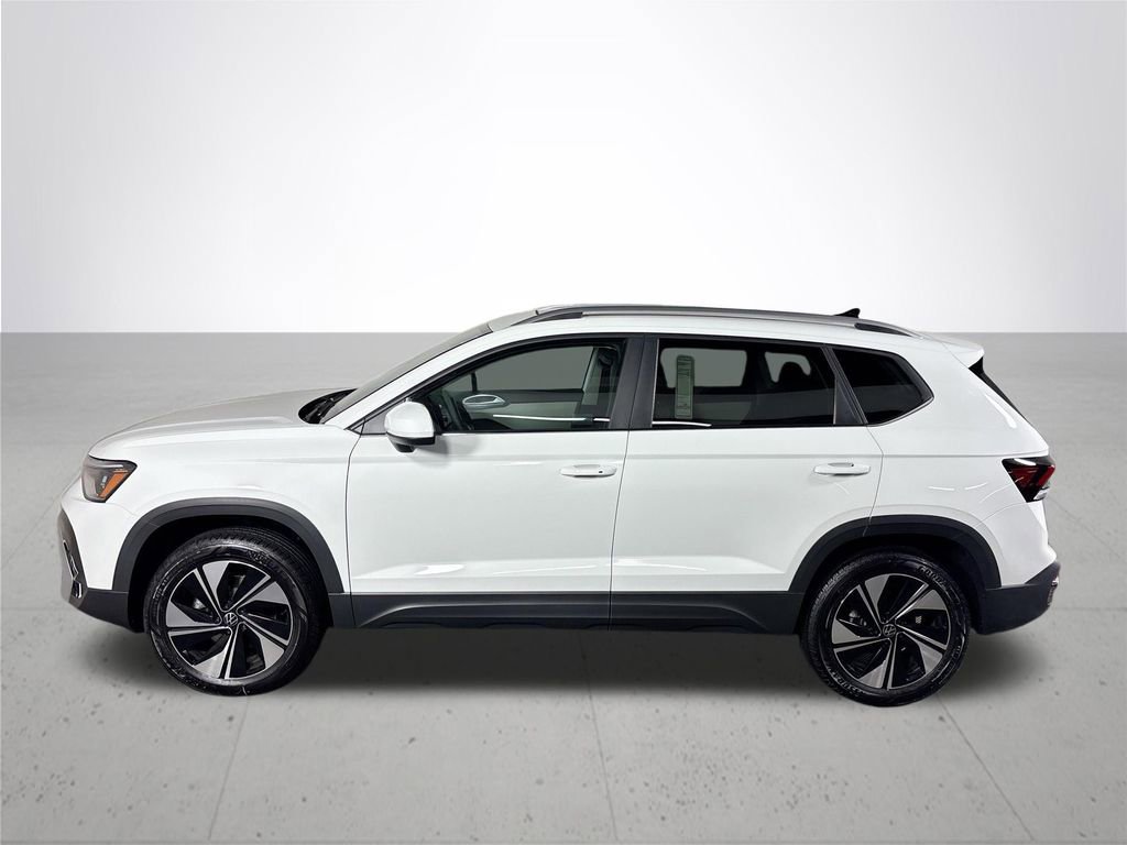 New 2025 Volkswagen Taos SE image 9