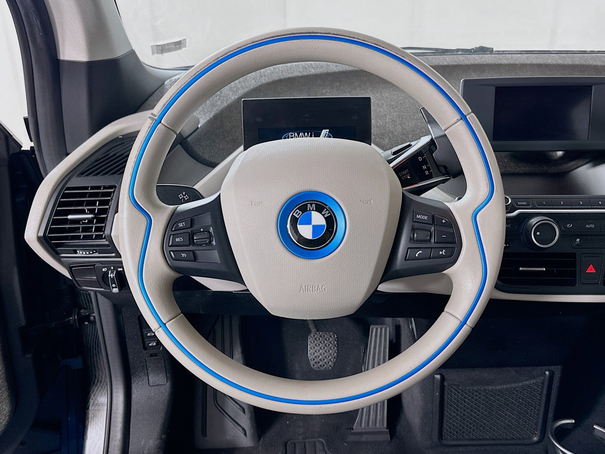 Used 2014 BMW i3 RWD image 18