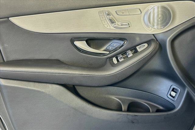 Used 2019 Mercedes-Benz GLC 300 4MATIC image 17