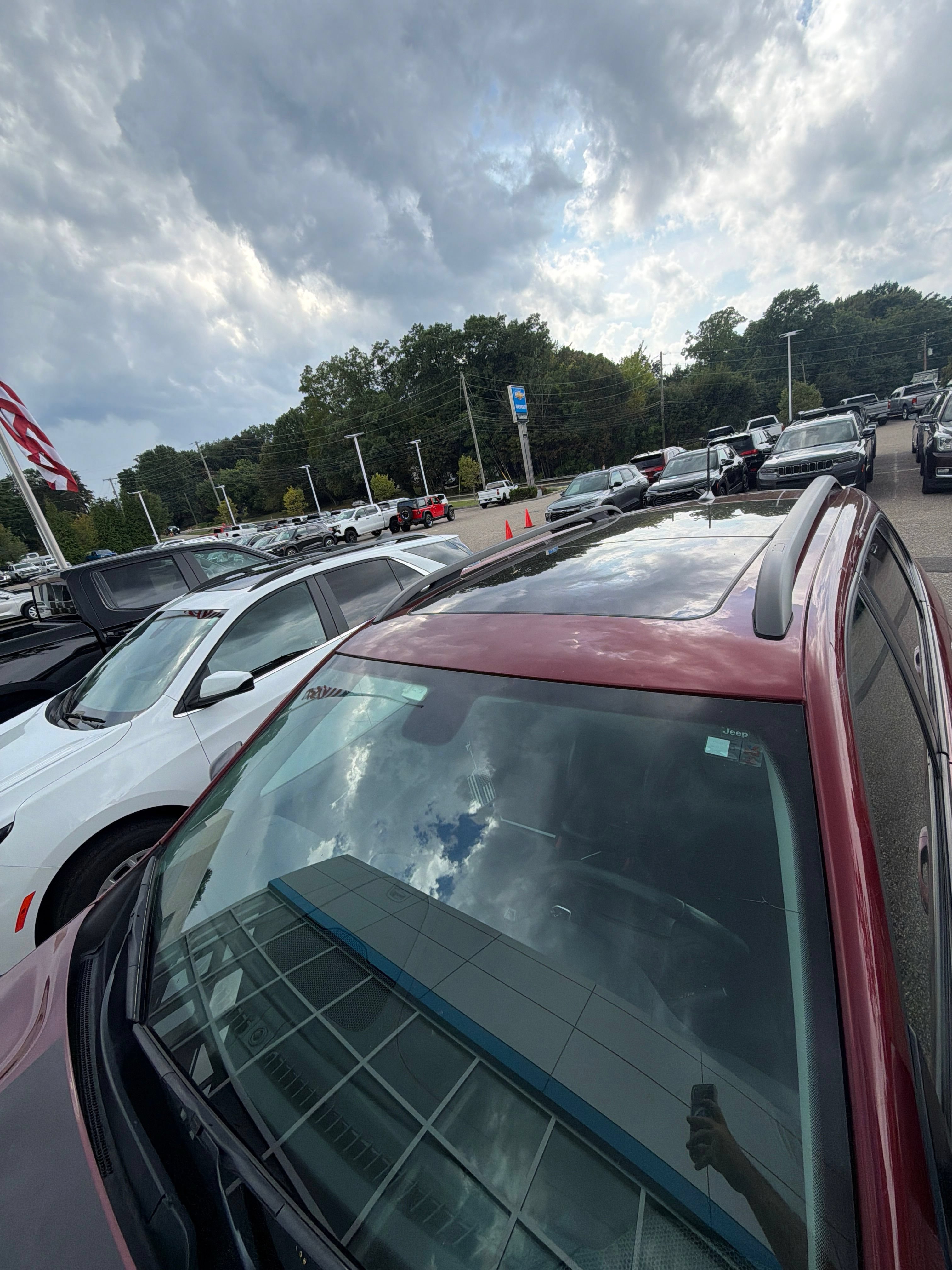 Used 2019 Jeep Cherokee Trailhawk AWD/4WD image 14