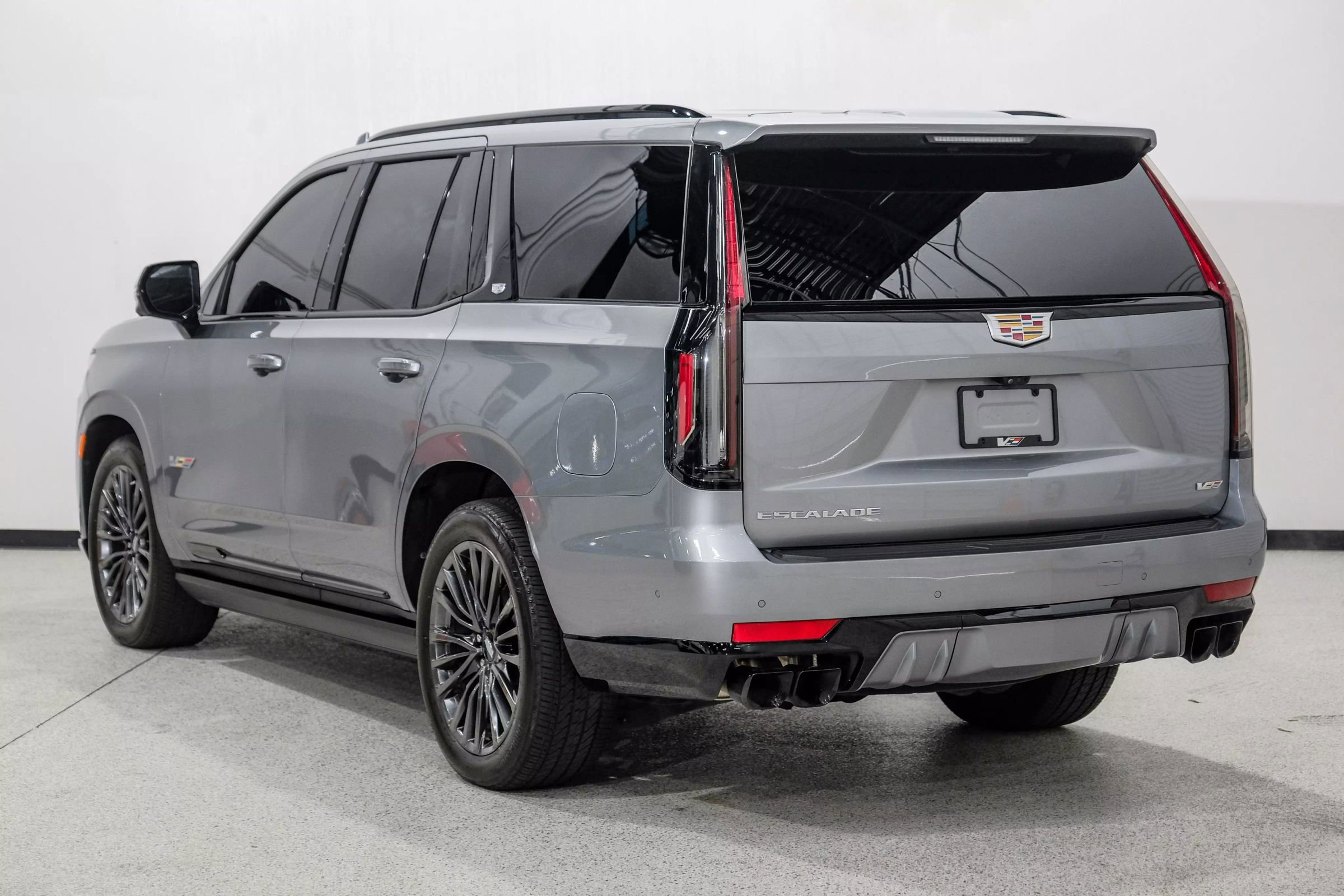 Used 2023 Cadillac Escalade V image 8
