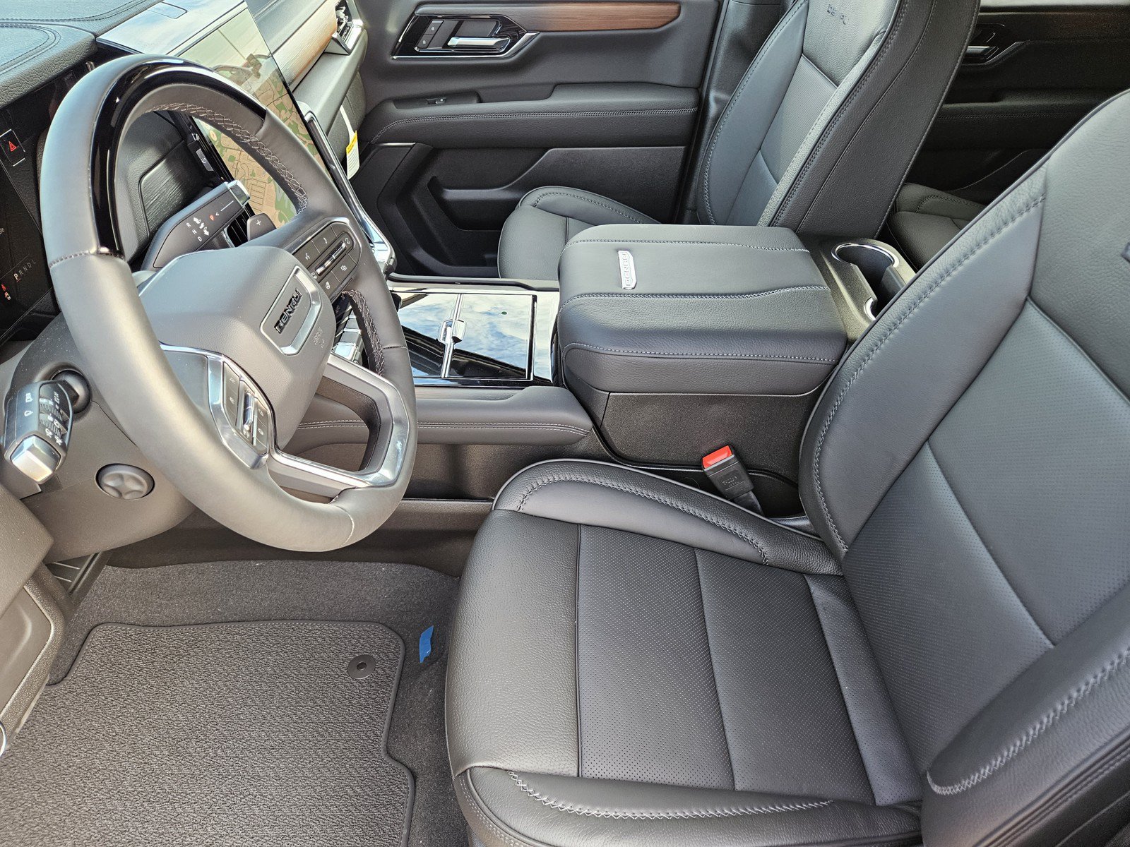 New 2027 GMC Yukon XL Denali w/ Sun & Power Step Package AWD/4WD image 9