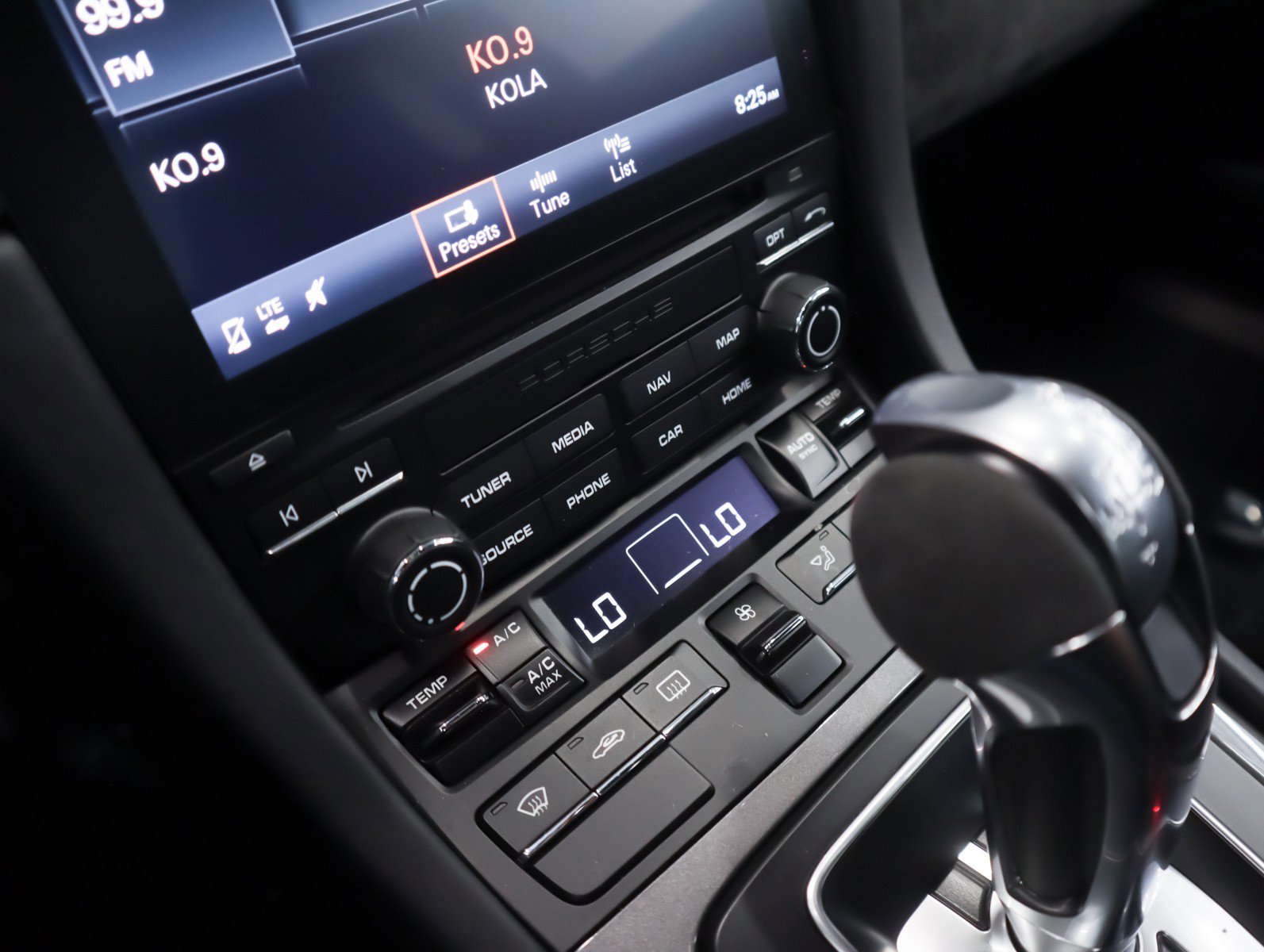 Used 2018 Porsche 911 GT3 RWD image 15