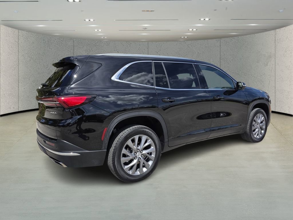 Used 2025 Buick Enclave Preferred image 3