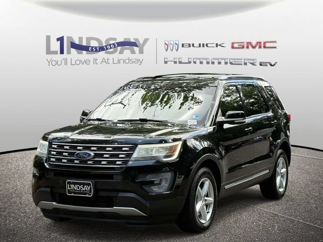 Used 2017 Ford Explorer XLT AWD/4WD image 4