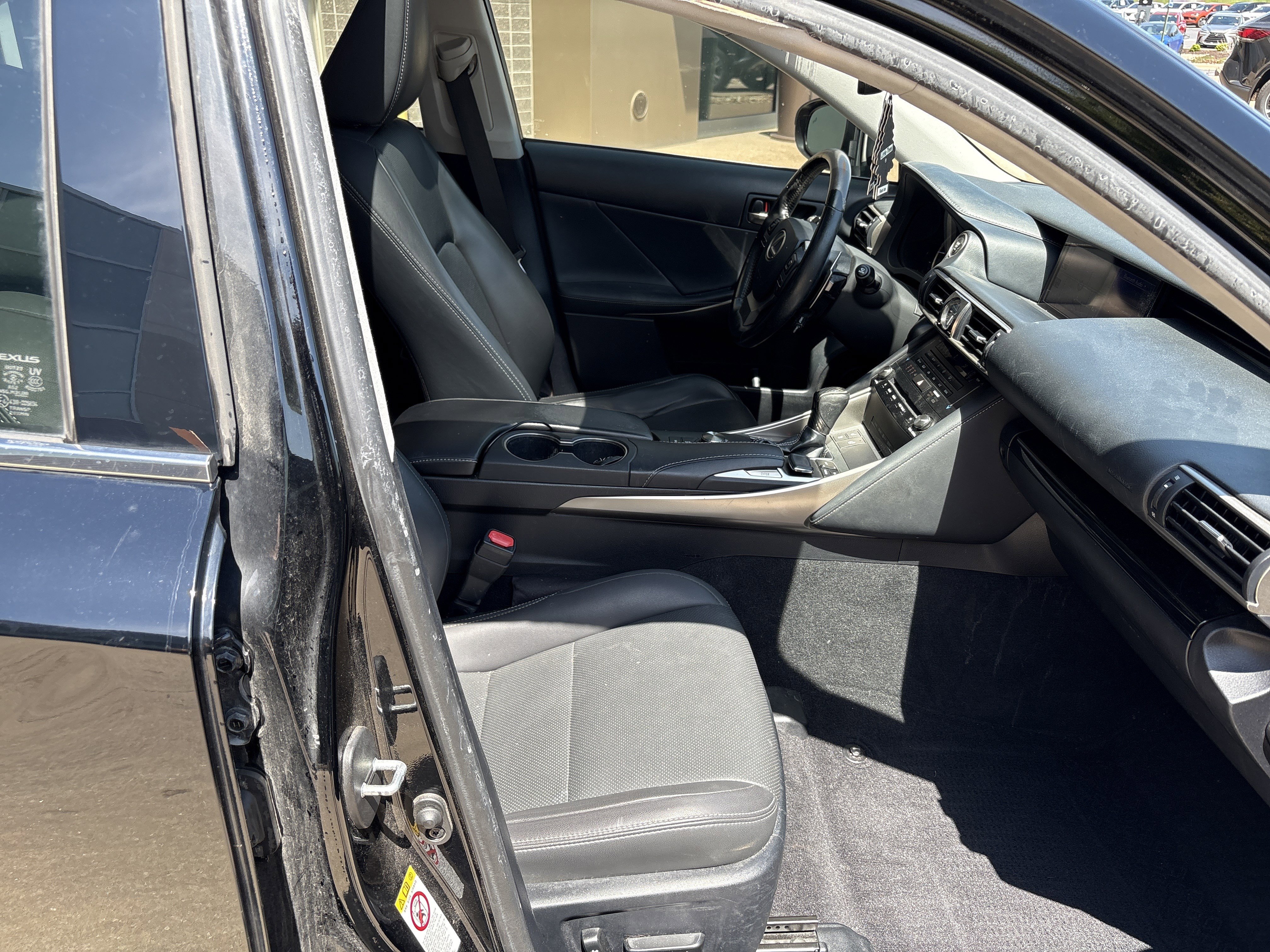 Used 2018 Lexus IS 300 AWD w/ Comfort Package image 33