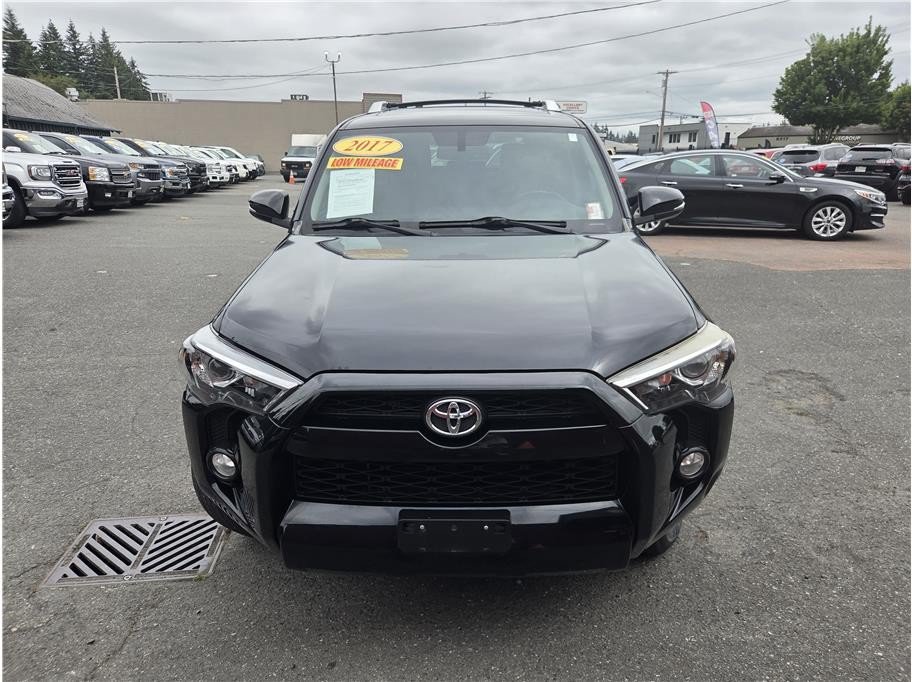 Used 2017 Toyota 4Runner SR5 Premium AWD/4WD image 3