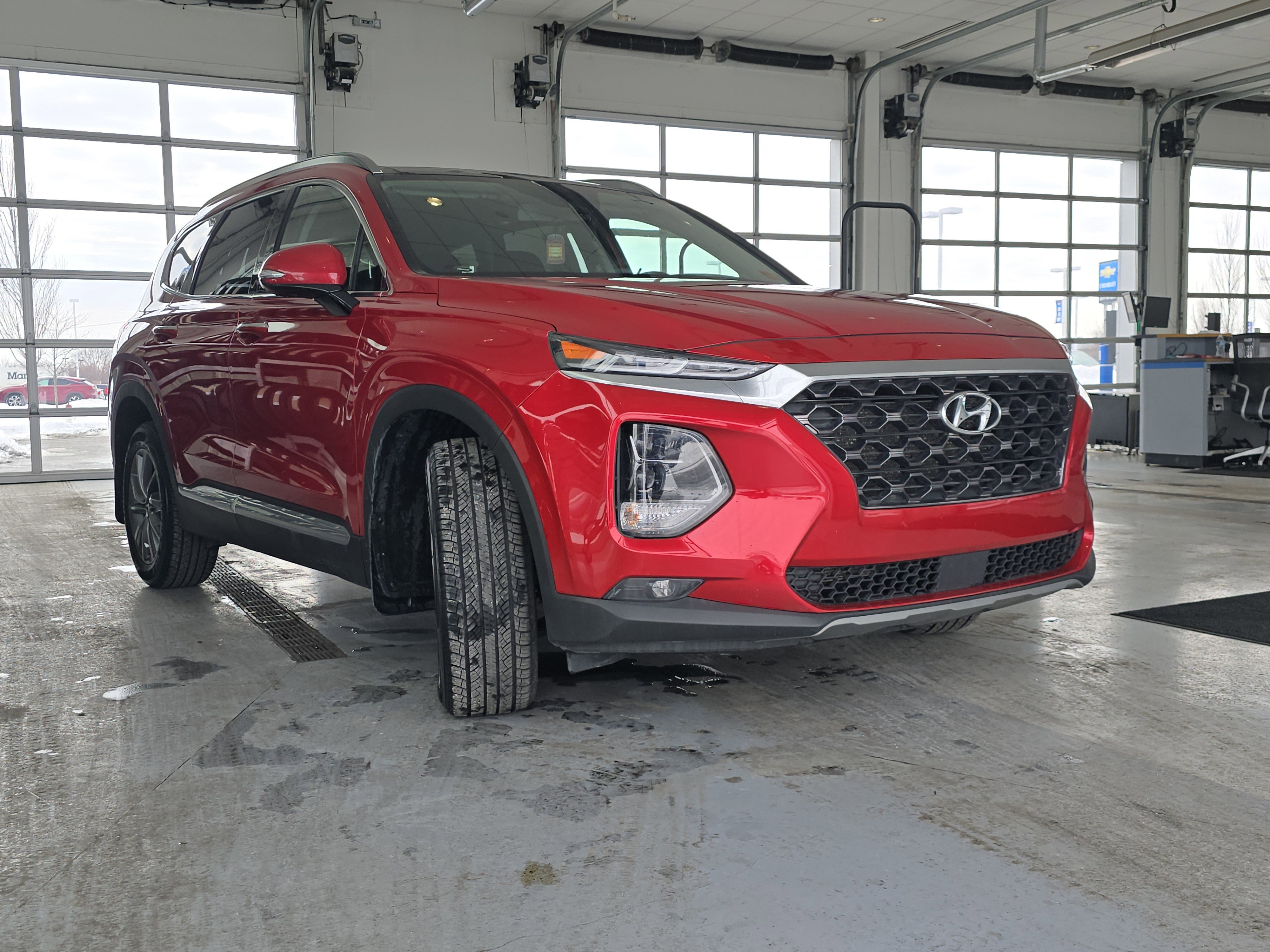 Used 2020 Hyundai Santa Fe SEL w/ Convenience + Premium Package image 3
