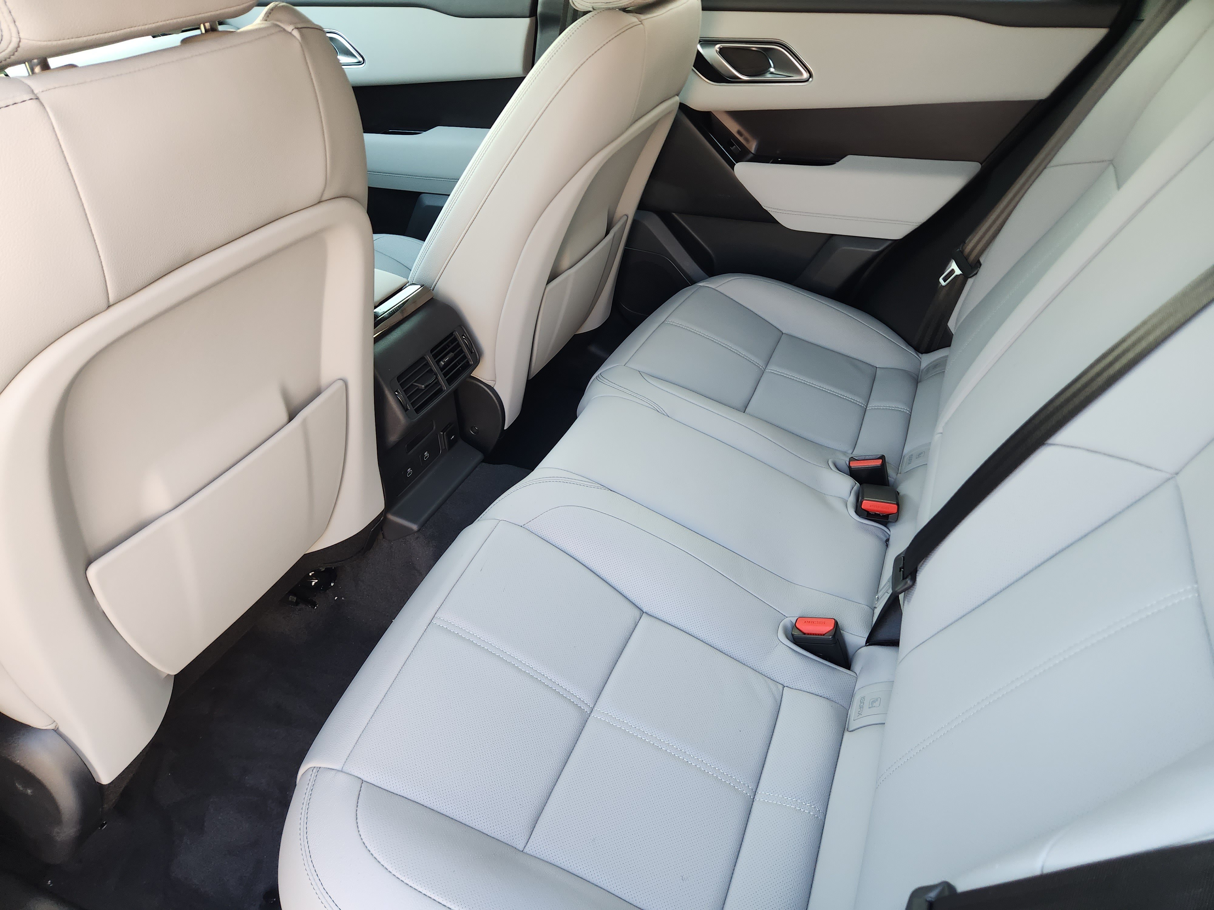 New 2026 Land Rover Range Rover Velar Belgravia AWD/4WD image 30