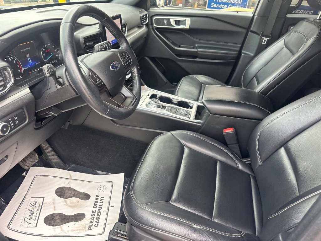 Used 2020 Ford Explorer XLT w/ Equipment Group 202A image 12
