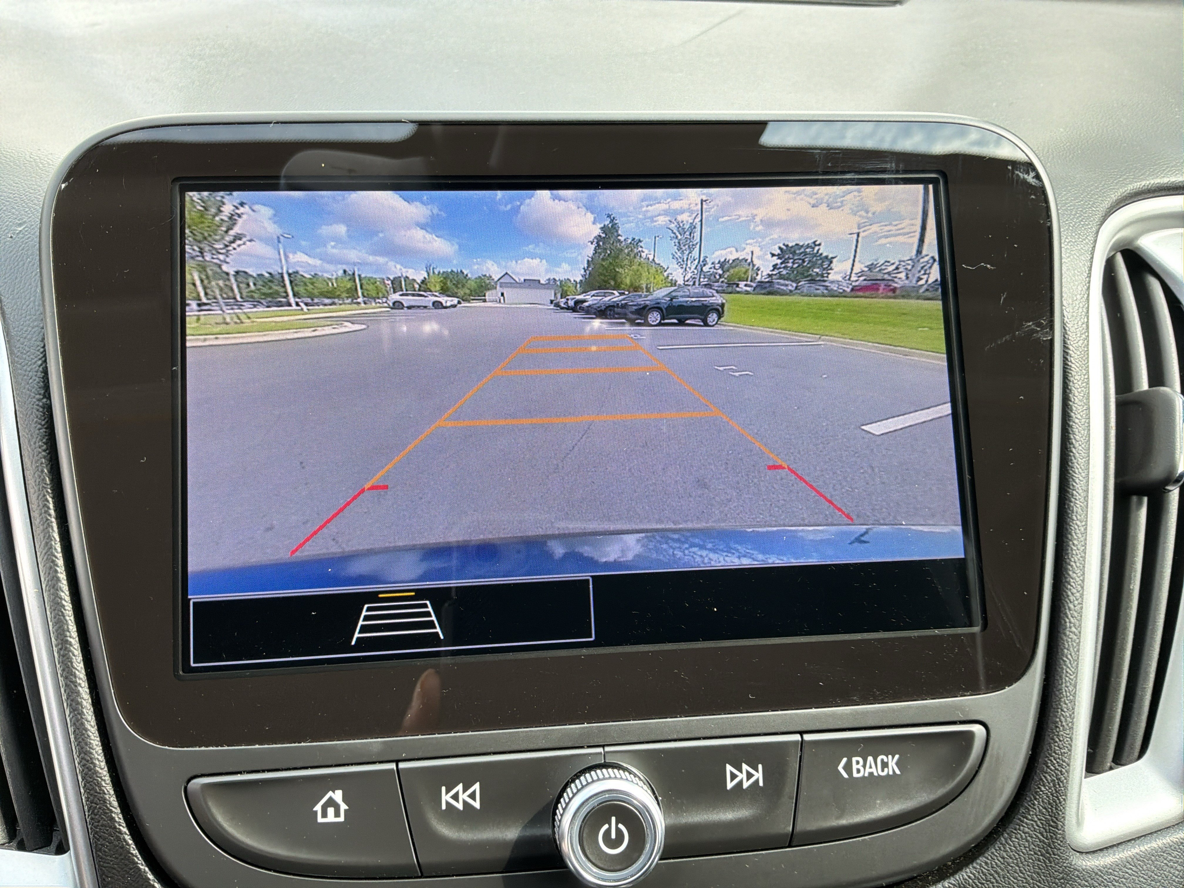 Used 2025 Chevrolet Malibu LT FWD image 25