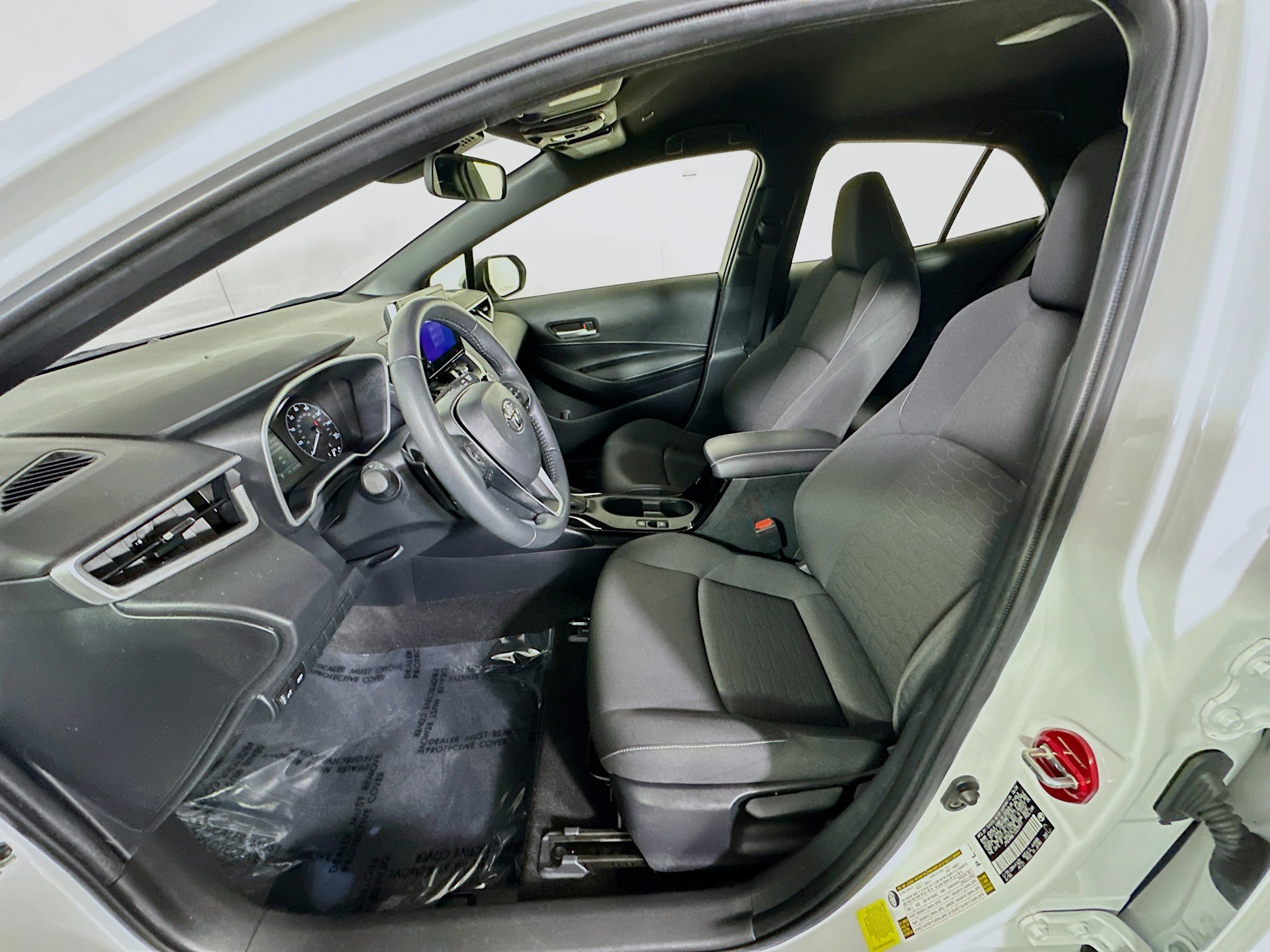 Used 2025 Toyota Corolla SE FWD image 12