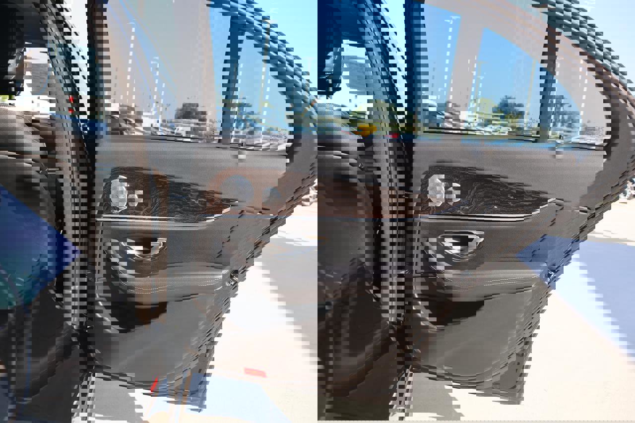 Used 2018 Mercedes-Benz E 300 image 21