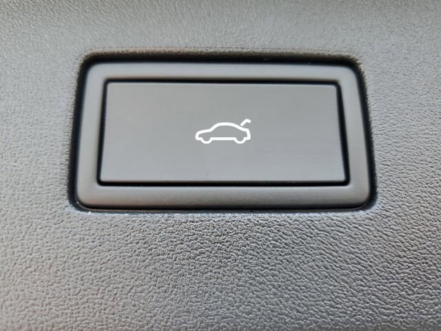 New 2026 Volkswagen Tiguan SEL R-Line image 10