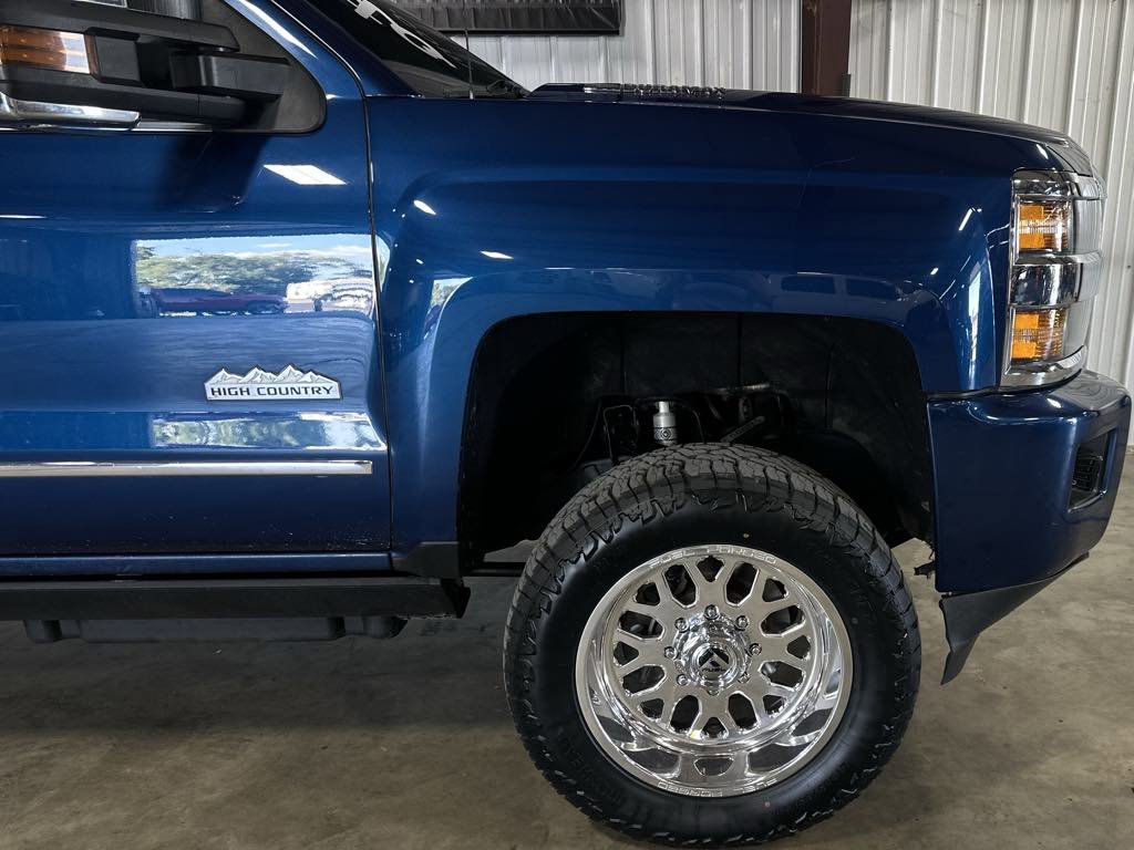 Used 2016 Chevrolet Silverado 2500 High Country w/ Duramax Plus Package image 3