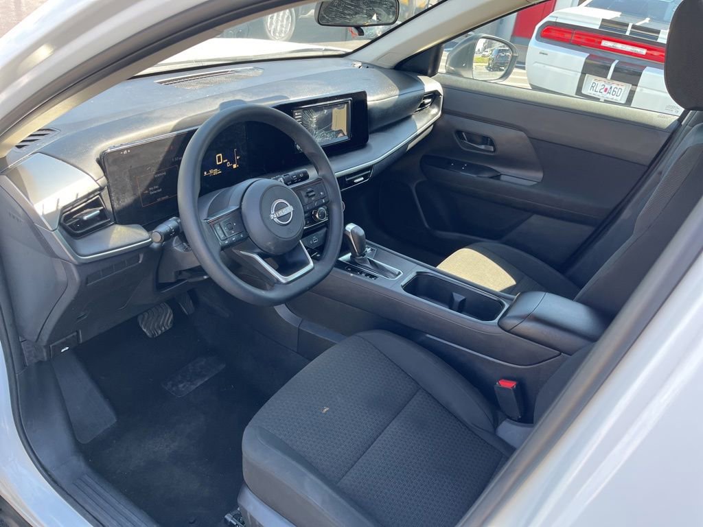 Used 2025 Nissan Kicks S AWD/4WD image 21