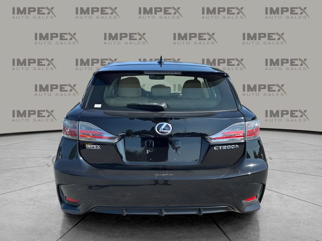 Used 2015 Lexus CT 200h w/ Navigation Package FWD image 4