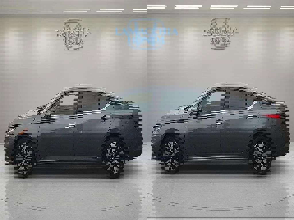 Used 2022 Nissan Altima 2.5 SV w/ SV Premium Package image 6