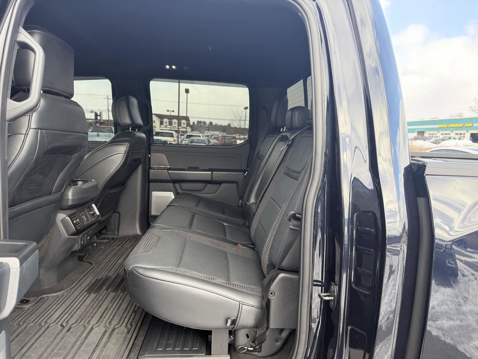 Used 2016 GMC Yukon SLT w/ Open Road Package image 50