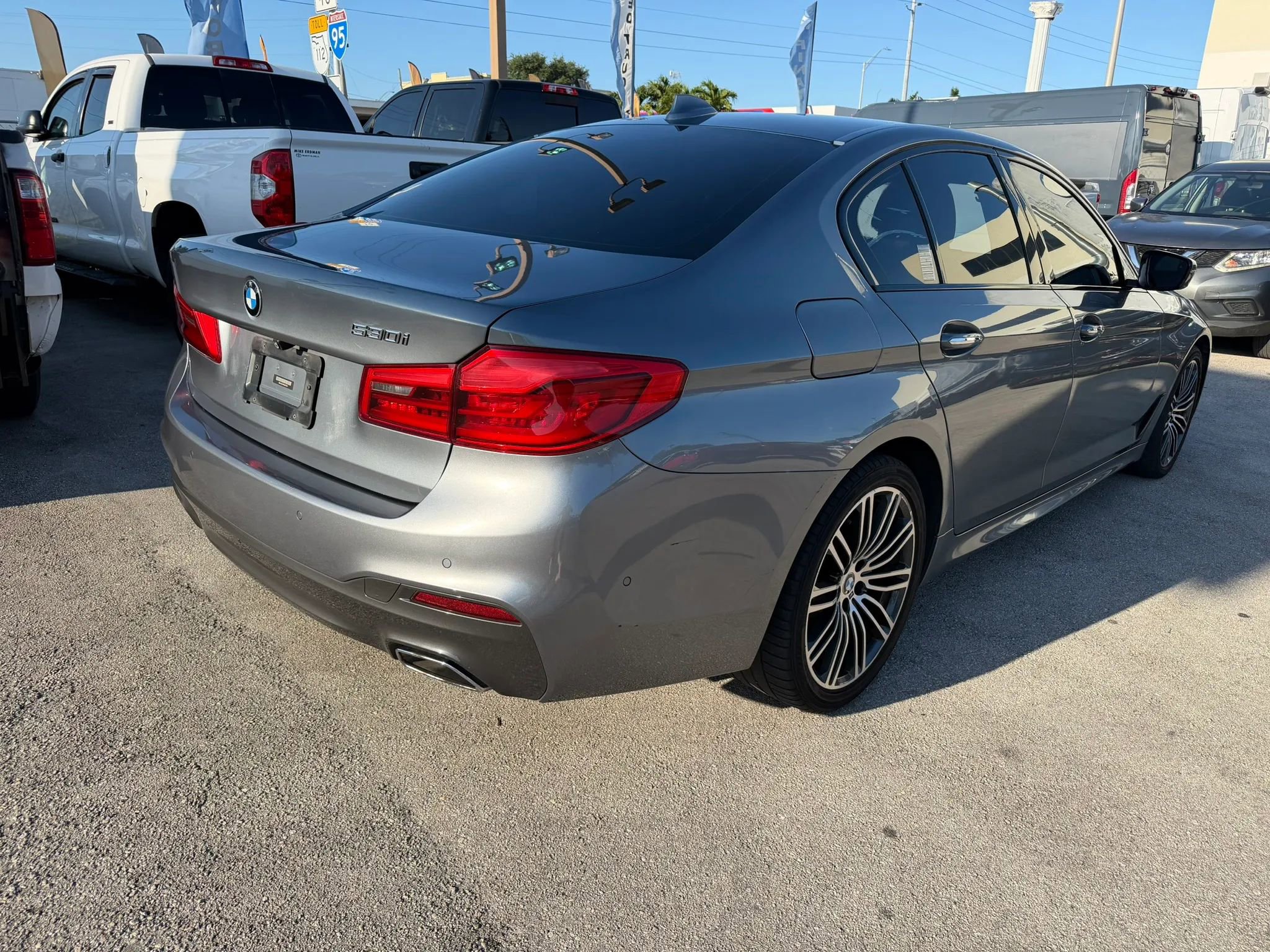 Used 2017 BMW 530i RWD image 4