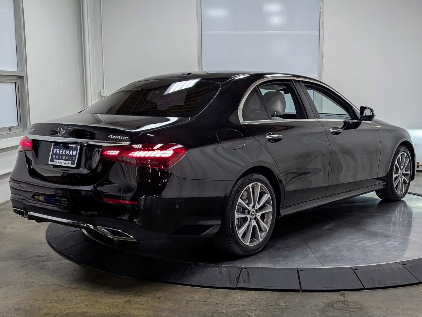 Used 2021 Mercedes-Benz E 450 4MATIC Sedan w/ Premium Package image 9