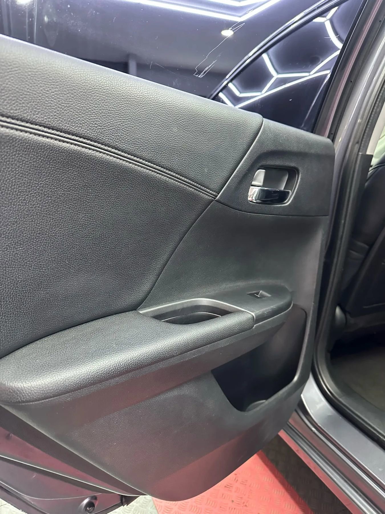 Used 2013 Honda Accord EX-L image 23