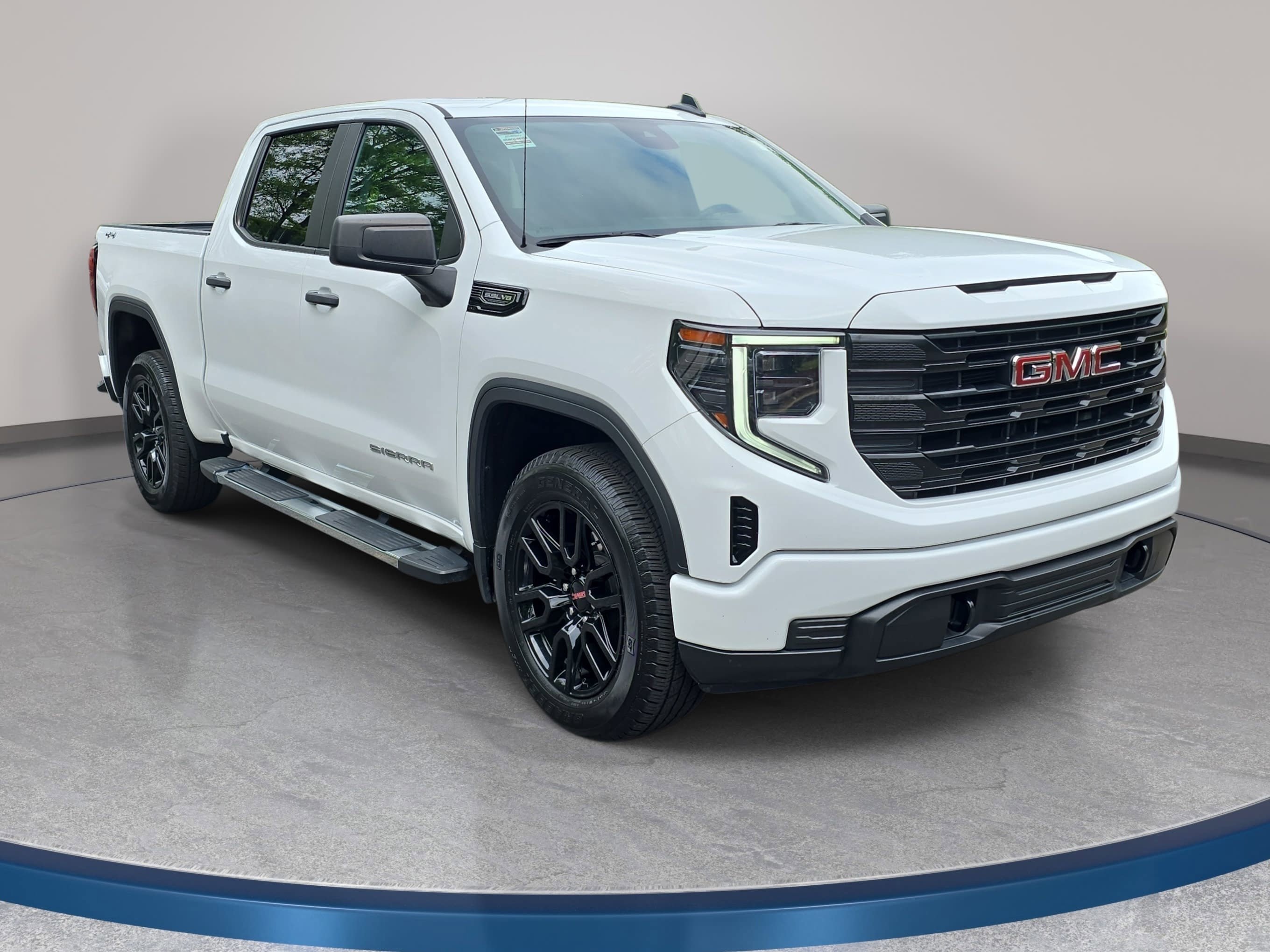 Used 2024 GMC Sierra 1500 Pro w/ Graphite Edition AWD/4WD image 3