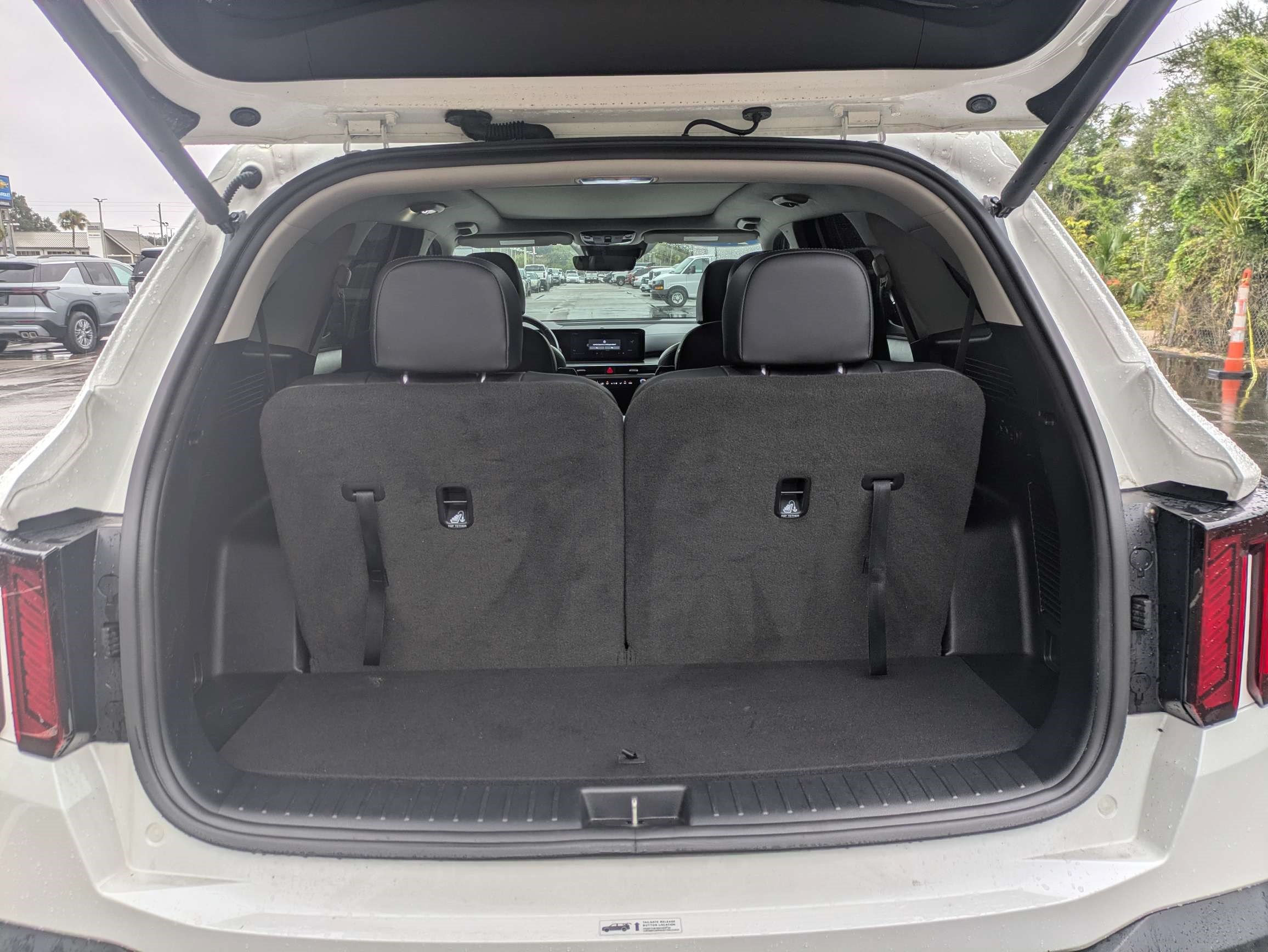 Used 2025 Kia Sorento EX w/ EX Panoramic Sunroof Package AWD/4WD image 12