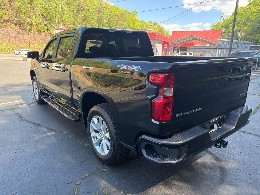 Certified 2022 Chevrolet Silverado 1500 Custom AWD/4WD image 2